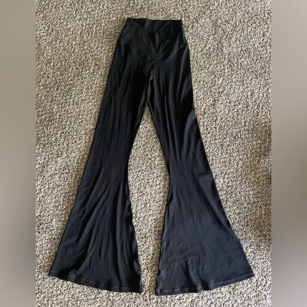 Aerie offline super flare leggings.